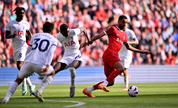 中场断球后 中场断球后