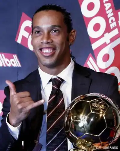 鉴于他在前 鉴于他在前